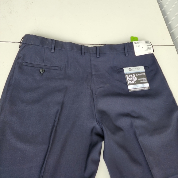 HAGGAR Mens Repreve Stria Classic Fit Flat Front Dress Pant Navy Blue Sz 42"x29" - Picture 12 of 12